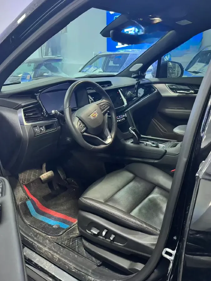 2025 Cadillac XT6 2.0T 237HP L4 9AT,autocango,china used car exporter,china ev exporter,chinese used car exporter,chinese used ev exporter