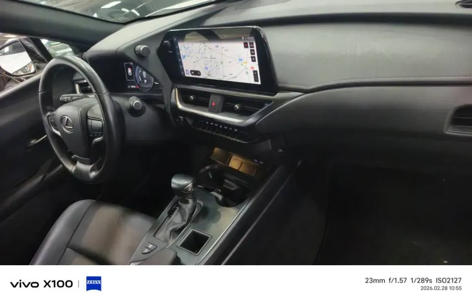 2022 Lexus UX 2.0L 146HP L4 E-CVT Hybrid,autocango,china used car exporter,china ev exporter,chinese used car exporter,chinese used ev exporter