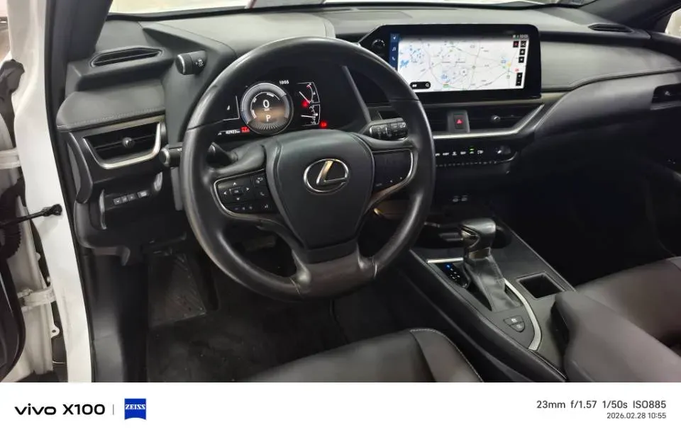 2022 Lexus UX 2.0L 146HP L4 E-CVT Hybrid,autocango,china used car exporter,china ev exporter,chinese used car exporter,chinese used ev exporter