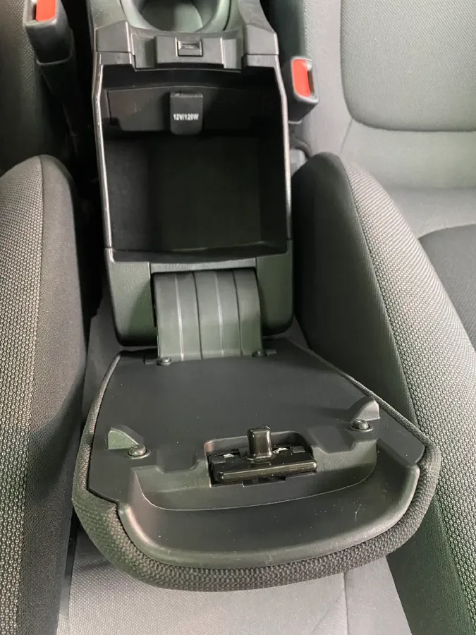 2021 Toyota Corolla 1.2T 116HP L4 CVT,autocango,china used car exporter,china ev exporter,chinese used car exporter,chinese used ev exporter