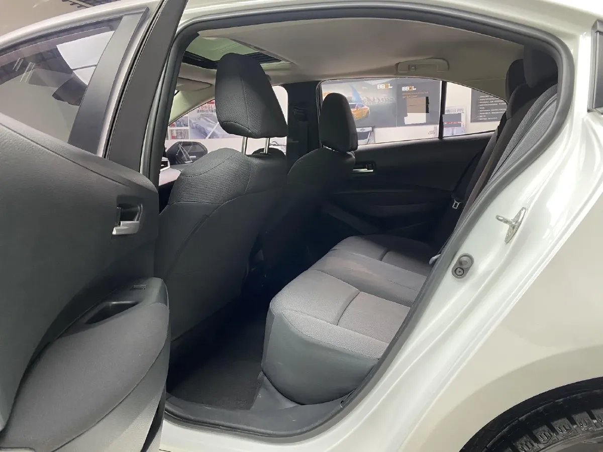 2021 Toyota Corolla 1.2T 116HP L4 CVT,autocango,china used car exporter,china ev exporter,chinese used car exporter,chinese used ev exporter