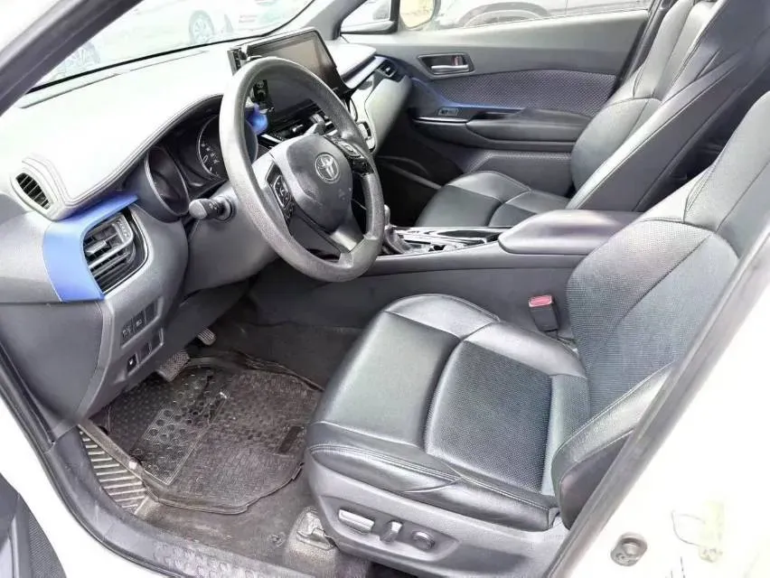 2018 Toyota C-HR 2.0L 171HP L4 CVT,autocango,china used car exporter,china ev exporter,chinese used car exporter,chinese used ev exporter