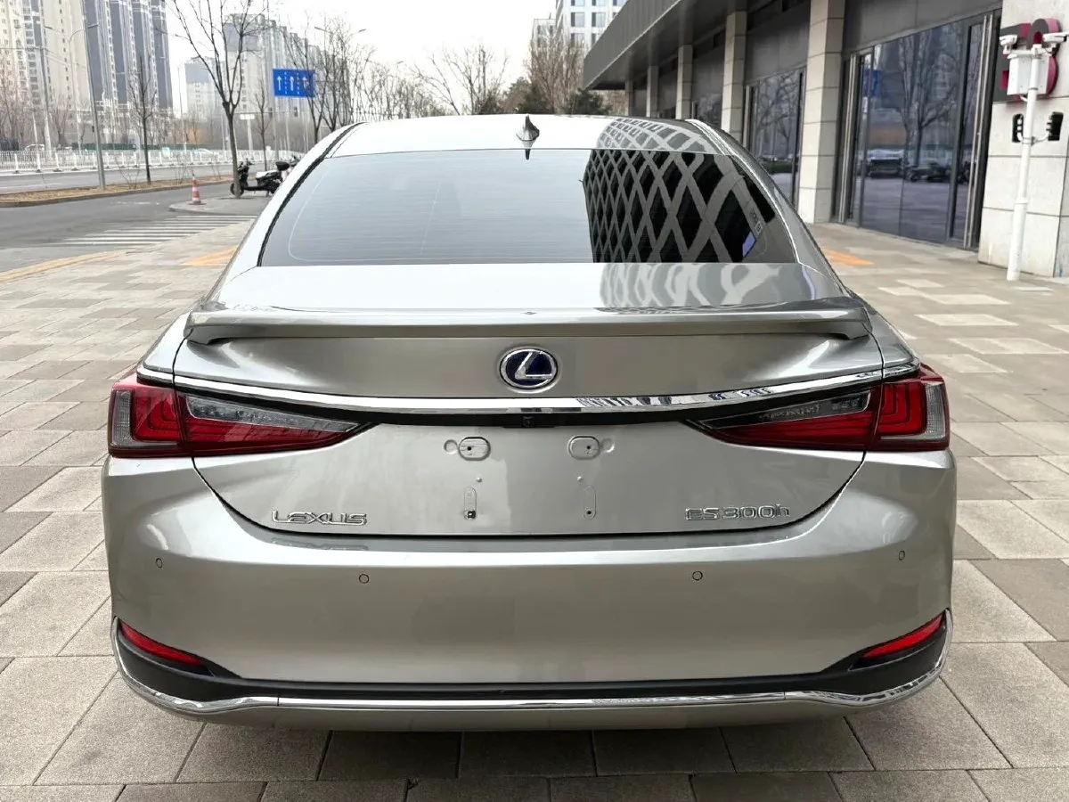 2020 Lexus ES 2.5L 178HP L4 E-CVT Hybrid,autocango,china used car exporter,china ev exporter,chinese used car exporter,chinese used ev exporter