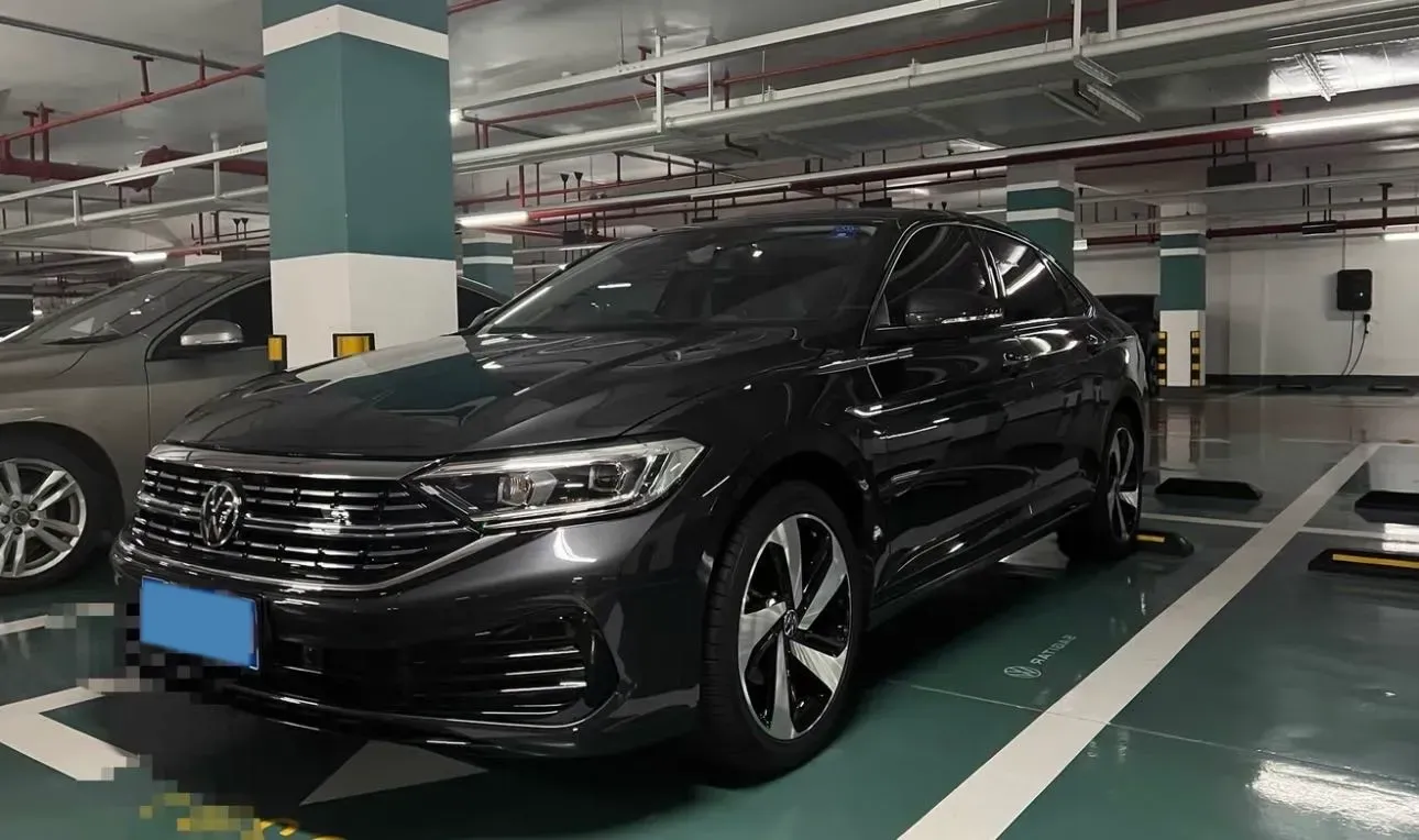 2025 Volkswagen Sagitar 1.5T 160HP L4 7DCT,autocango,china used car exporter,china ev exporter,chinese used car exporter,chinese used ev exporter