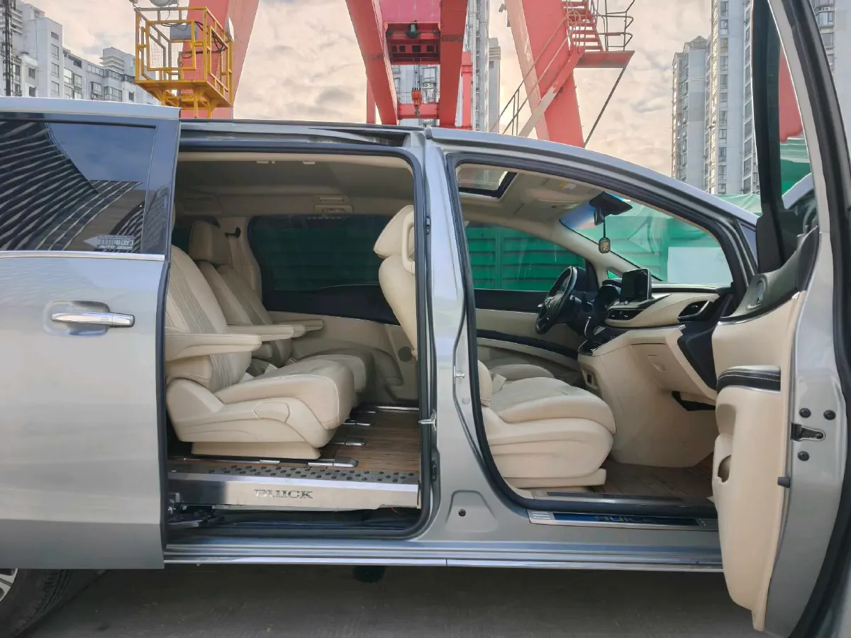 2023 Buick GL8 2.0T 237HP L4 9AT,autocango,china used car exporter,china ev exporter,chinese used car exporter,chinese used ev exporter