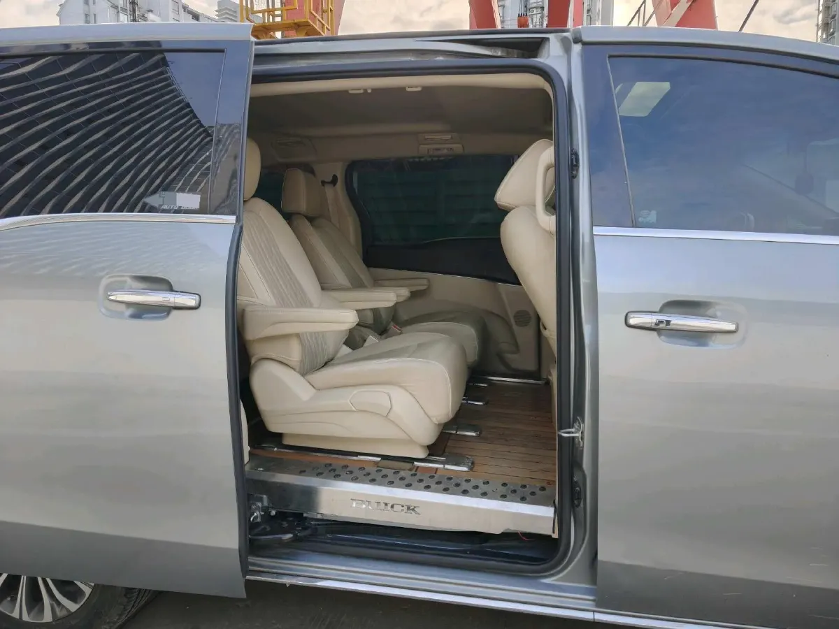 2023 Buick GL8 2.0T 237HP L4 9AT,autocango,china used car exporter,china ev exporter,chinese used car exporter,chinese used ev exporter