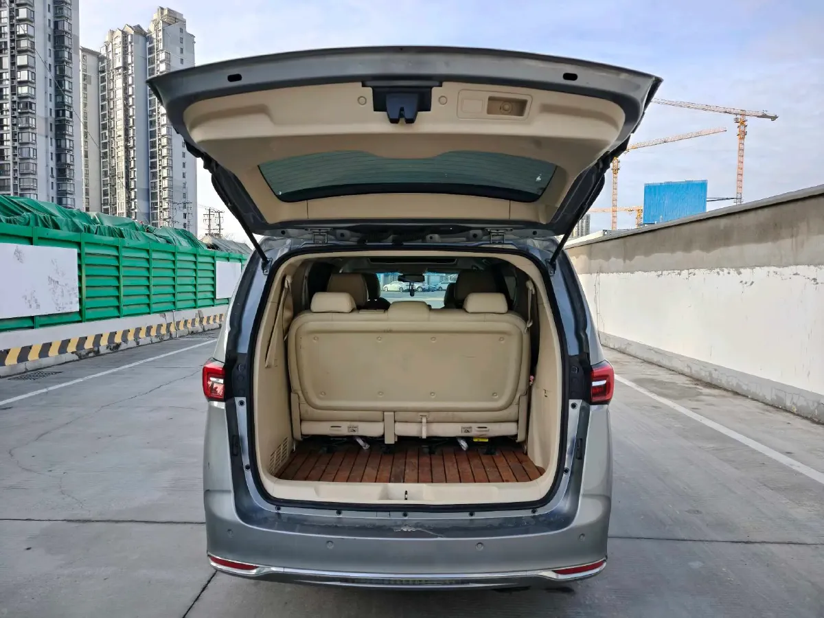 2023 Buick GL8 2.0T 237HP L4 9AT,autocango,china used car exporter,china ev exporter,chinese used car exporter,chinese used ev exporter