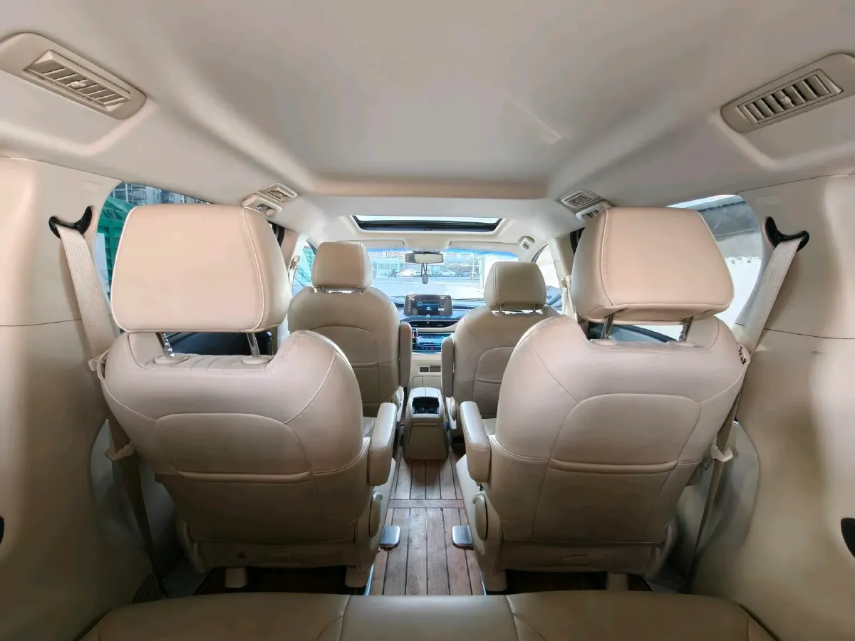 2023 Buick GL8 2.0T 237HP L4 9AT,autocango,china used car exporter,china ev exporter,chinese used car exporter,chinese used ev exporter