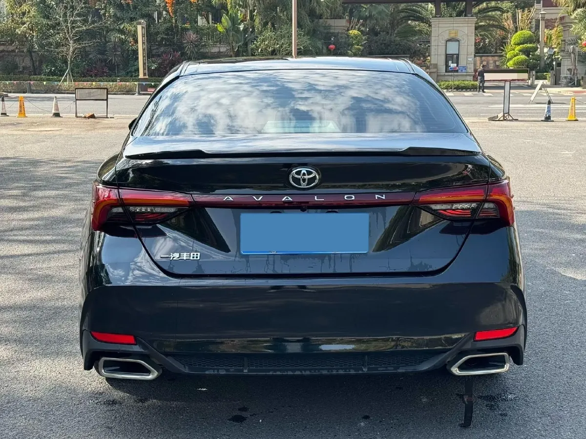 2022 Toyota Avalon 2.5L 209HP L4 8AT,autocango,china used car exporter,china ev exporter,chinese used car exporter,chinese used ev exporter