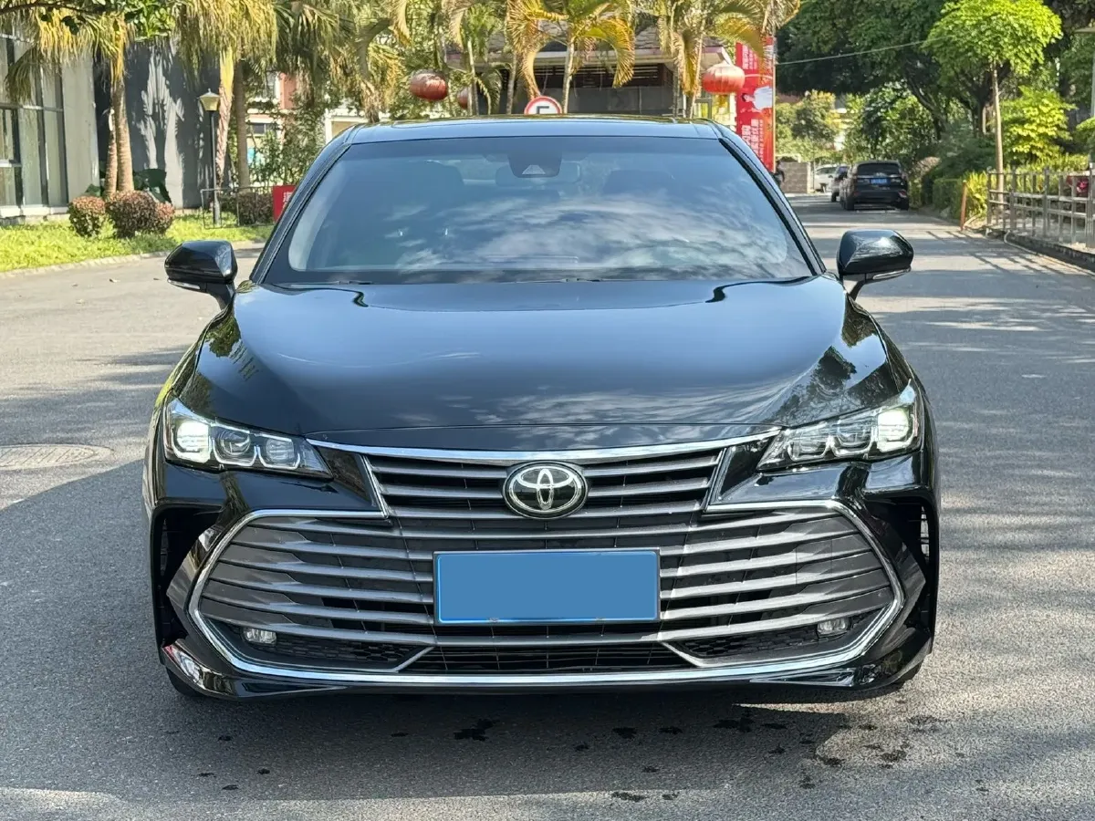 2022 Toyota Avalon 2.5L 209HP L4 8AT,autocango,china used car exporter,china ev exporter,chinese used car exporter,chinese used ev exporter