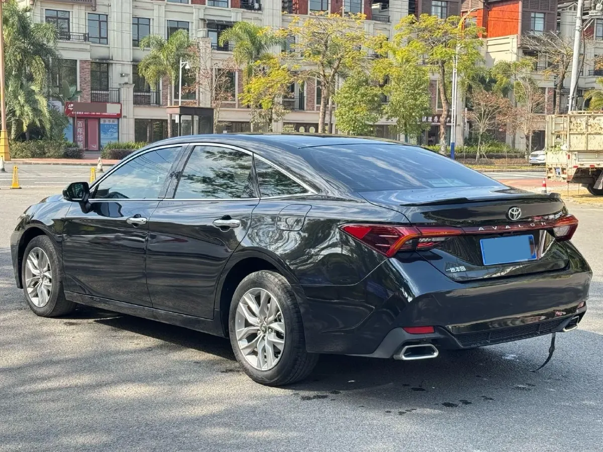 2022 Toyota Avalon 2.5L 209HP L4 8AT,autocango,china used car exporter,china ev exporter,chinese used car exporter,chinese used ev exporter