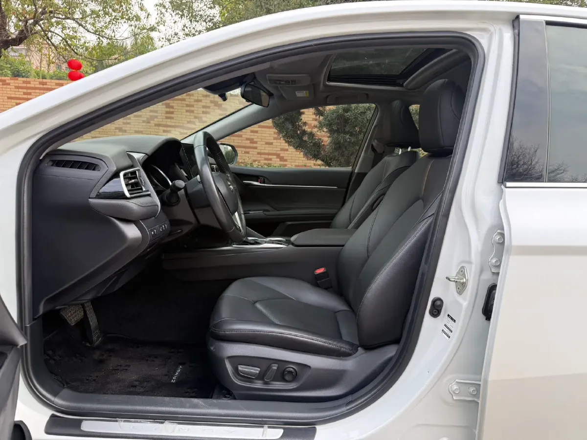 2021 Toyota Camry 2.0L 178HP L4 CVT,autocango,china used car exporter,china ev exporter,chinese used car exporter,chinese used ev exporter