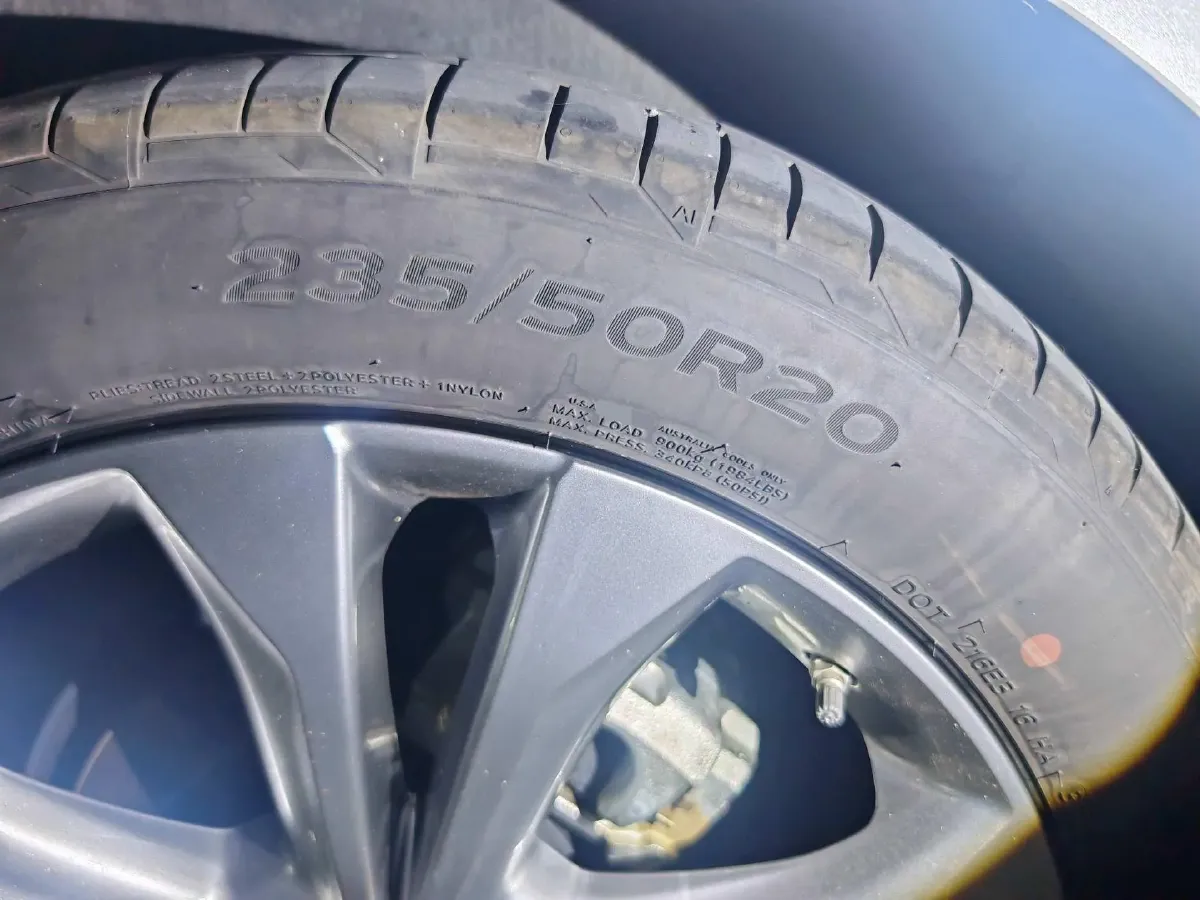 2023 Toyota Sienna 2.5L 189HP L4 E-CVT Hybrid,autocango,china used car exporter,china ev exporter,chinese used car exporter,chinese used ev exporter