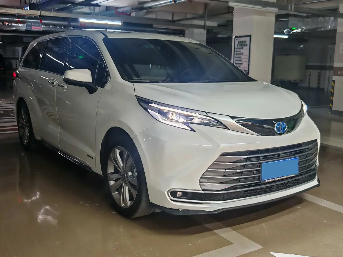 2023 Toyota Sienna 2.5L 189HP L4 E-CVT Hybrid,autocango,china used car exporter,china ev exporter,chinese used car exporter,chinese used ev exporter