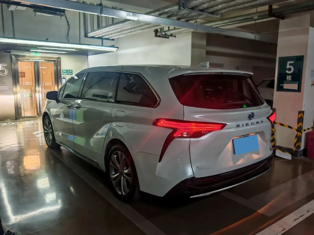 2023 Toyota Sienna 2.5L 189HP L4 E-CVT Hybrid,autocango,china used car exporter,china ev exporter,chinese used car exporter,chinese used ev exporter