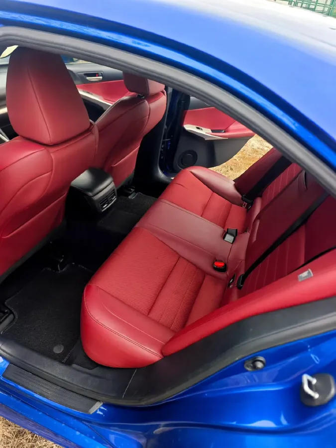 2017 Lexus IS 2.0T 245HP L4 8AT,autocango,china used car exporter,china ev exporter,chinese used car exporter,chinese used ev exporter