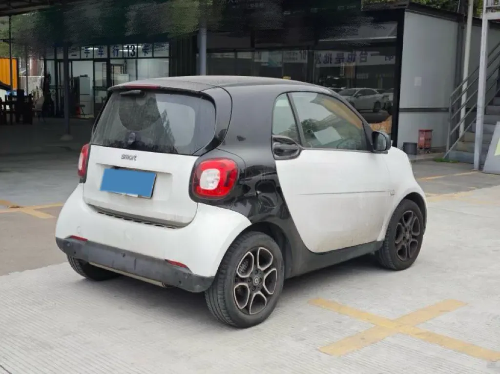 2018 Smart smart forfour 0.9T 90HP L3 6DCT,autocango,china used car exporter,china ev exporter,chinese used car exporter,chinese used ev exporter