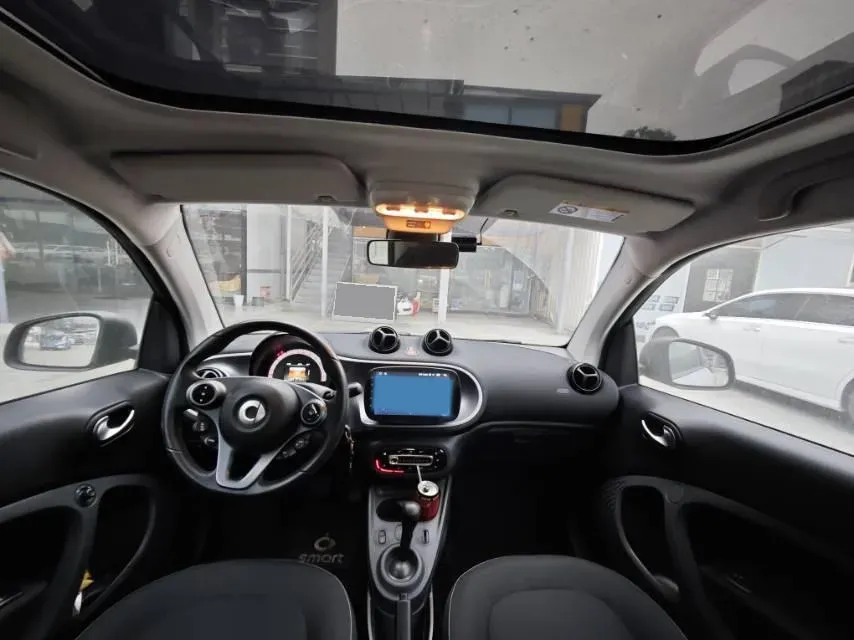 2018 Smart smart forfour 0.9T 90HP L3 6DCT,autocango,china used car exporter,china ev exporter,chinese used car exporter,chinese used ev exporter