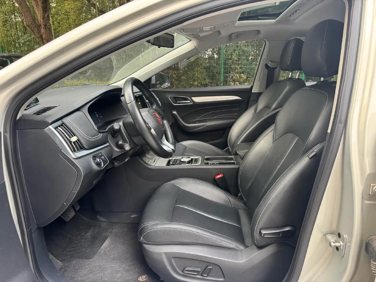 2017 Roewe i6 1.0T 125HP L3 2AT PHEV,autocango,china used car exporter,china ev exporter,chinese used car exporter,chinese used ev exporter