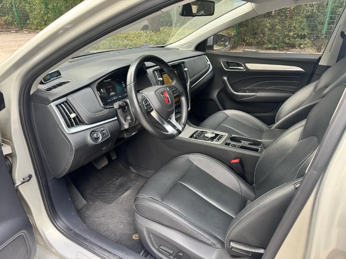 2017 Roewe i6 1.0T 125HP L3 2AT PHEV,autocango,china used car exporter,china ev exporter,chinese used car exporter,chinese used ev exporter