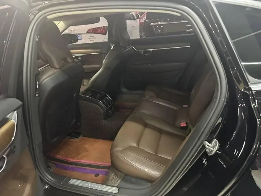 2020 Volvo S90 2.0T 254HP L4 8AT,autocango,china used car exporter,china ev exporter,chinese used car exporter,chinese used ev exporter