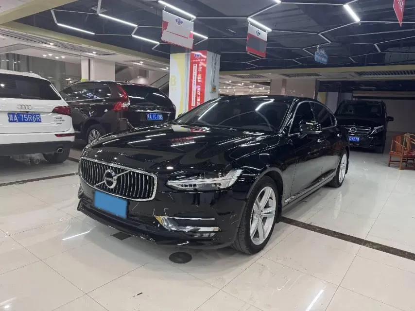 2020 Volvo S90 2.0T 254HP L4 8AT,autocango,china used car exporter,china ev exporter,chinese used car exporter,chinese used ev exporter