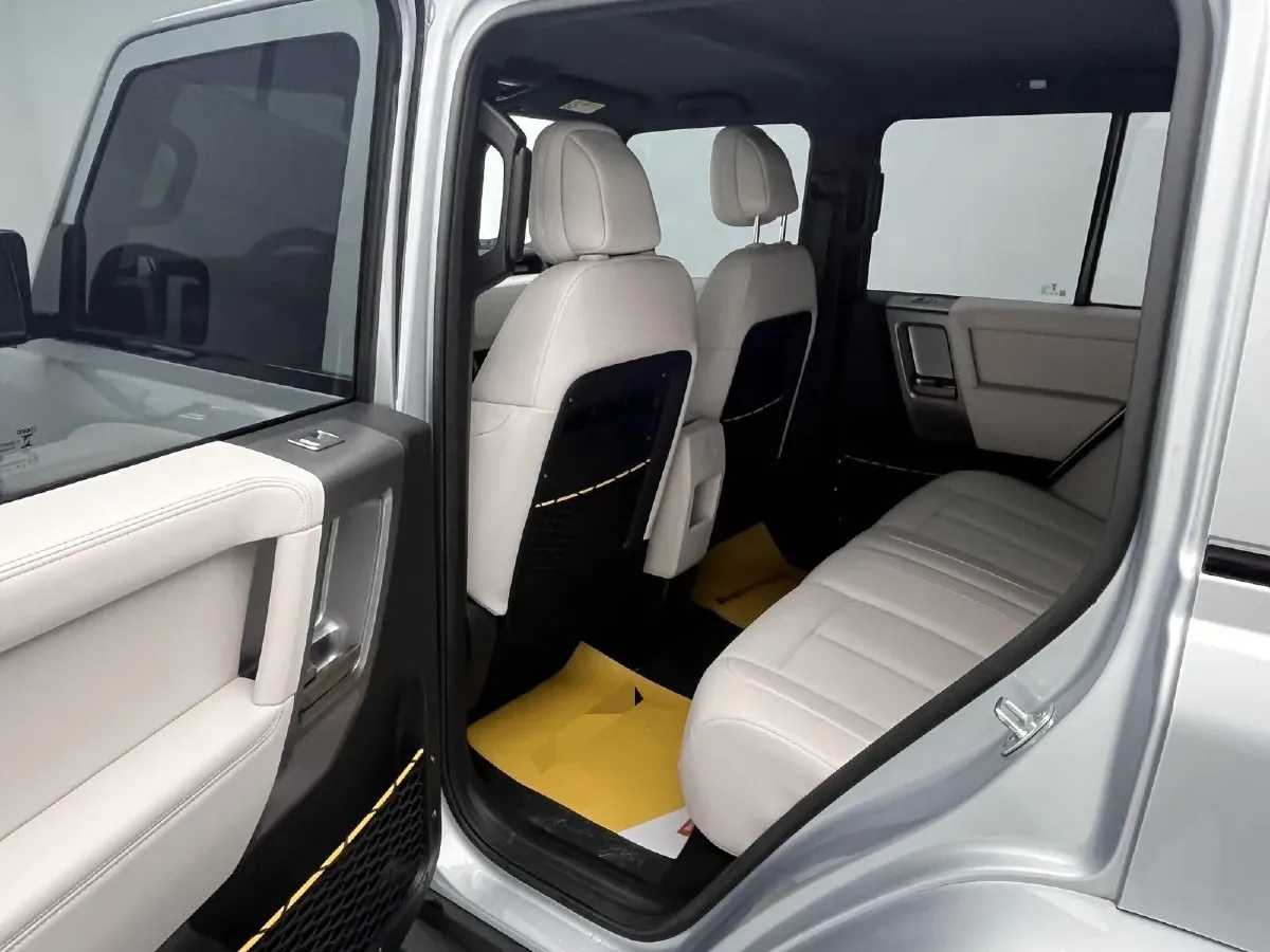 2025 Yufeng Auto Golden Warehouse BEV,autocango,china used car exporter,china ev exporter,chinese used car exporter,chinese used ev exporter