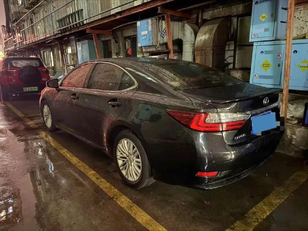 2015 Lexus ES 2.0L 167HP L4 6AT,autocango,china used car exporter,china ev exporter,chinese used car exporter,chinese used ev exporter
