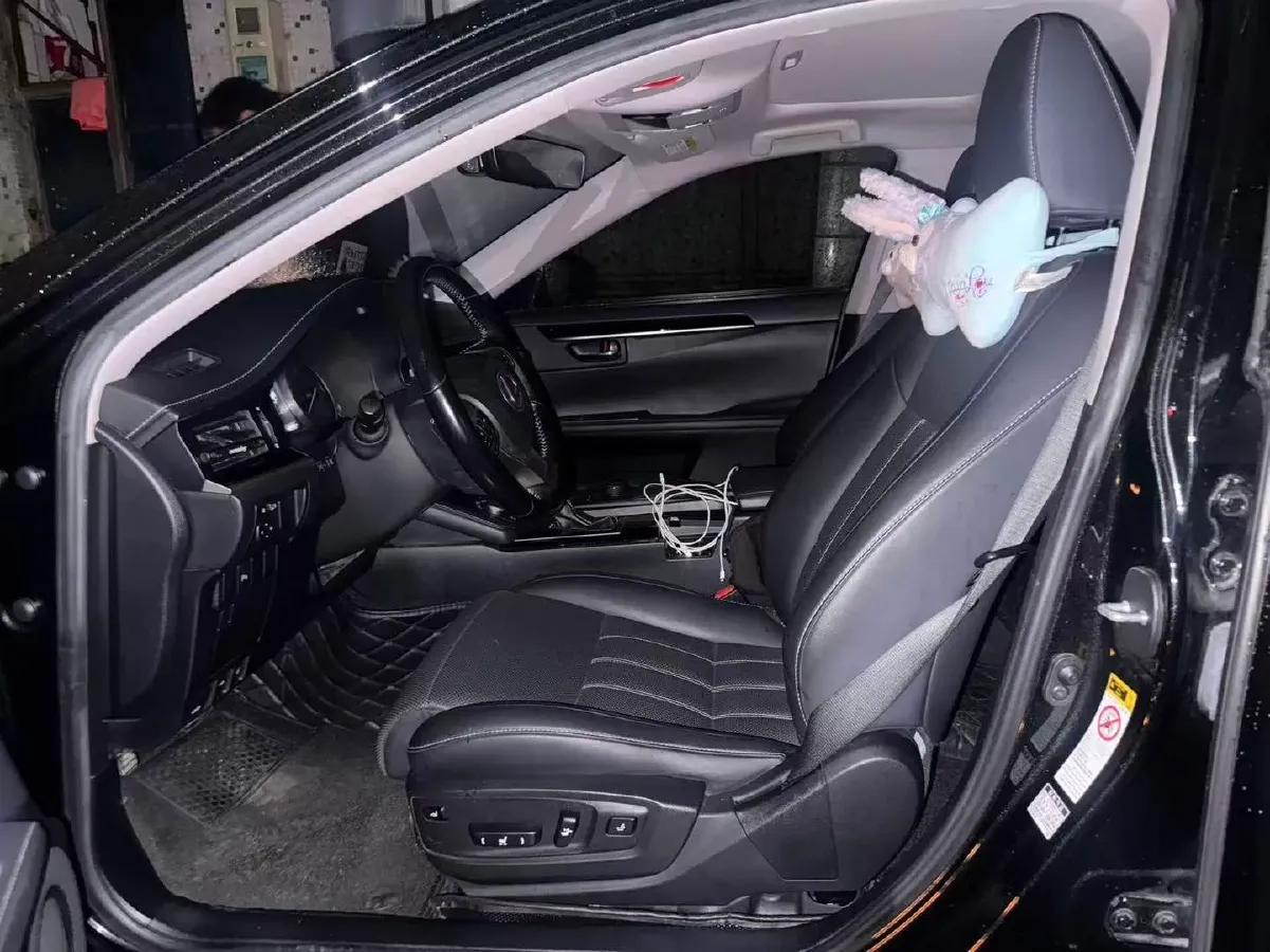 2015 Lexus ES 2.0L 167HP L4 6AT,autocango,china used car exporter,china ev exporter,chinese used car exporter,chinese used ev exporter