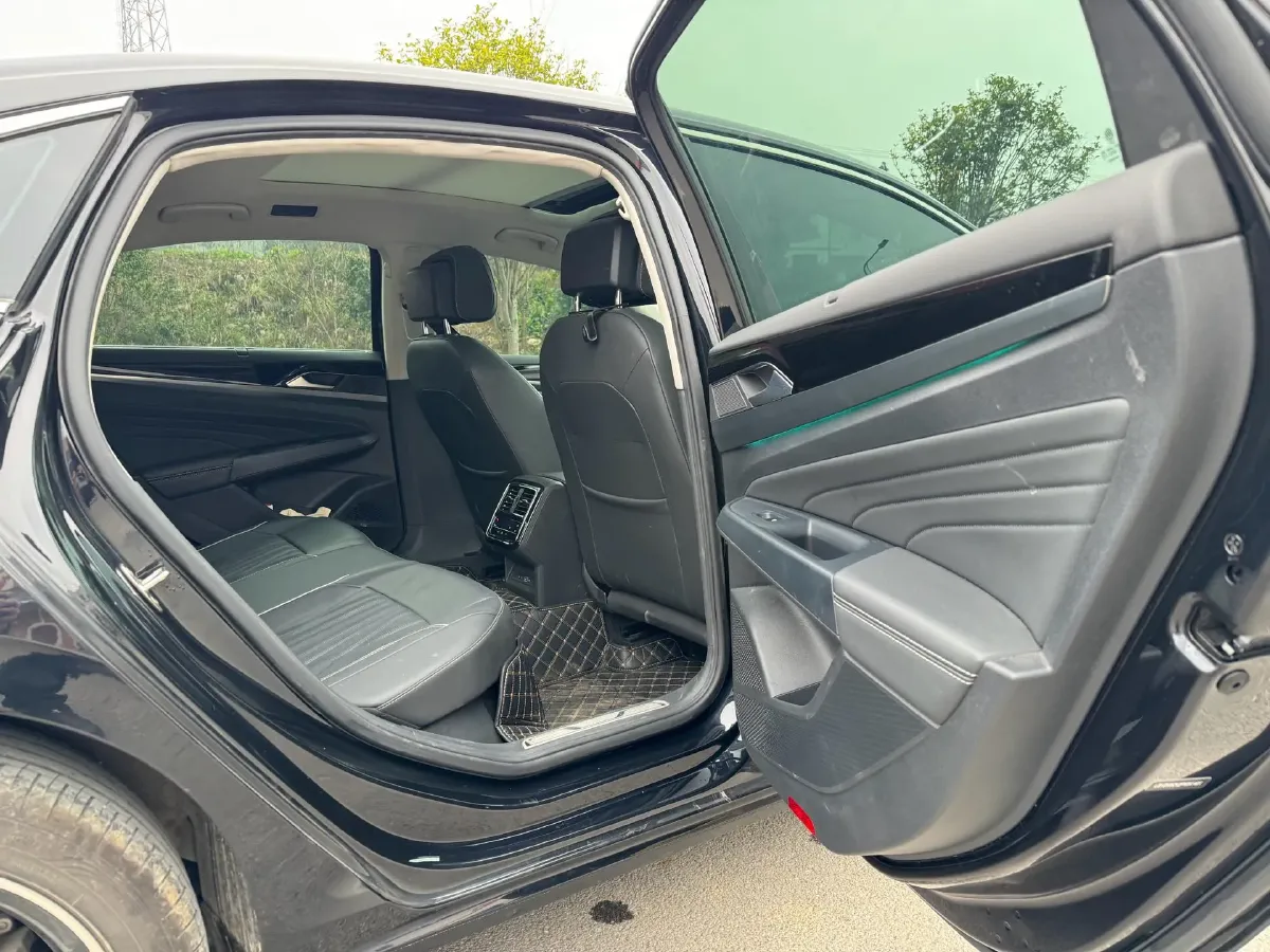 2023 Volkswagen Passat 2.0T 186HP L4 7DCT,autocango,china used car exporter,china ev exporter,chinese used car exporter,chinese used ev exporter