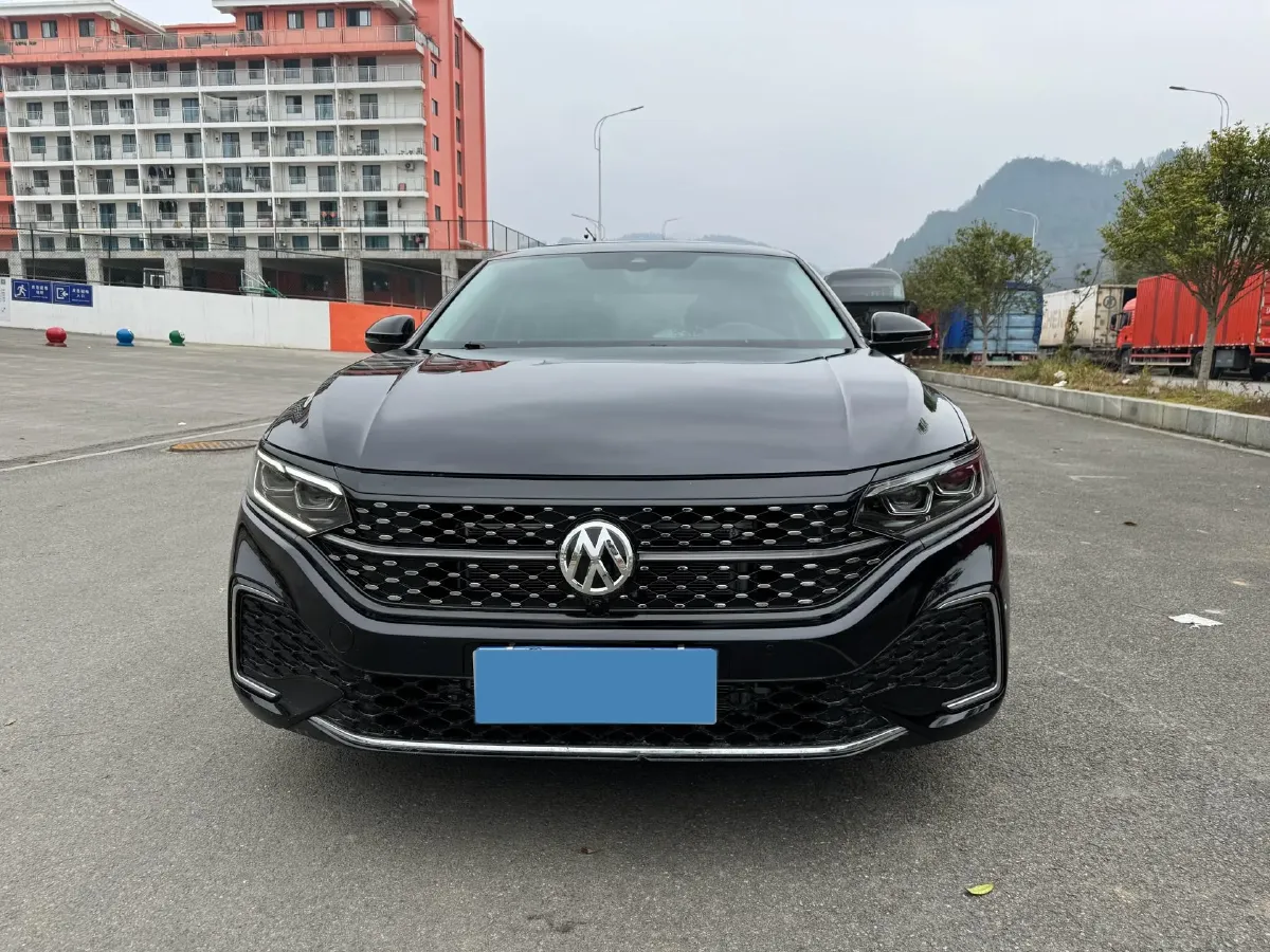 2023 Volkswagen Passat 2.0T 186HP L4 7DCT,autocango,china used car exporter,china ev exporter,chinese used car exporter,chinese used ev exporter