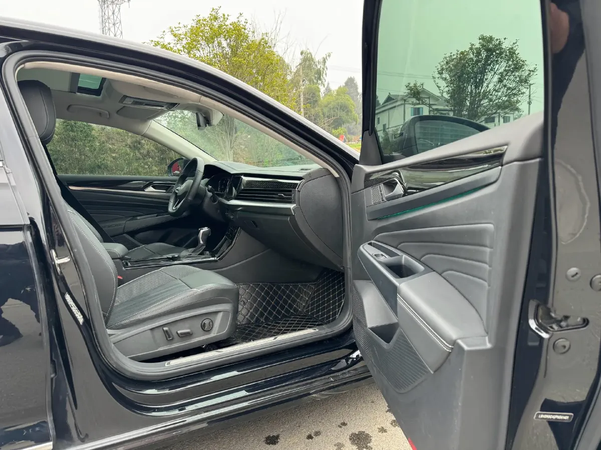 2023 Volkswagen Passat 2.0T 186HP L4 7DCT,autocango,china used car exporter,china ev exporter,chinese used car exporter,chinese used ev exporter