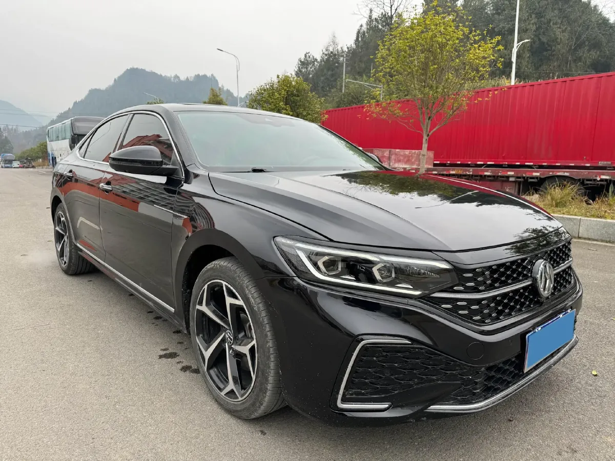 2023 Volkswagen Passat 2.0T 186HP L4 7DCT,autocango,china used car exporter,china ev exporter,chinese used car exporter,chinese used ev exporter