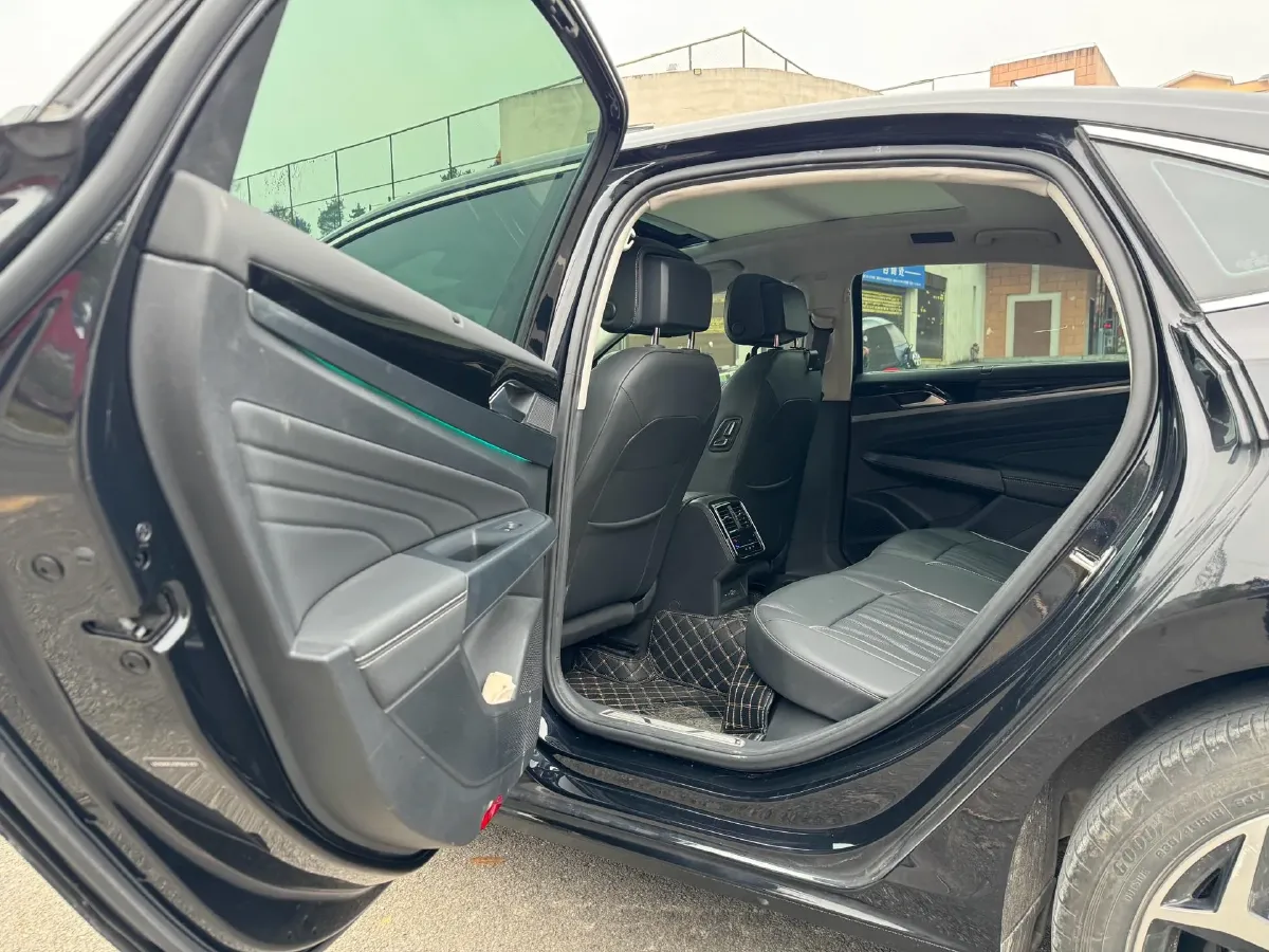 2023 Volkswagen Passat 2.0T 186HP L4 7DCT,autocango,china used car exporter,china ev exporter,chinese used car exporter,chinese used ev exporter