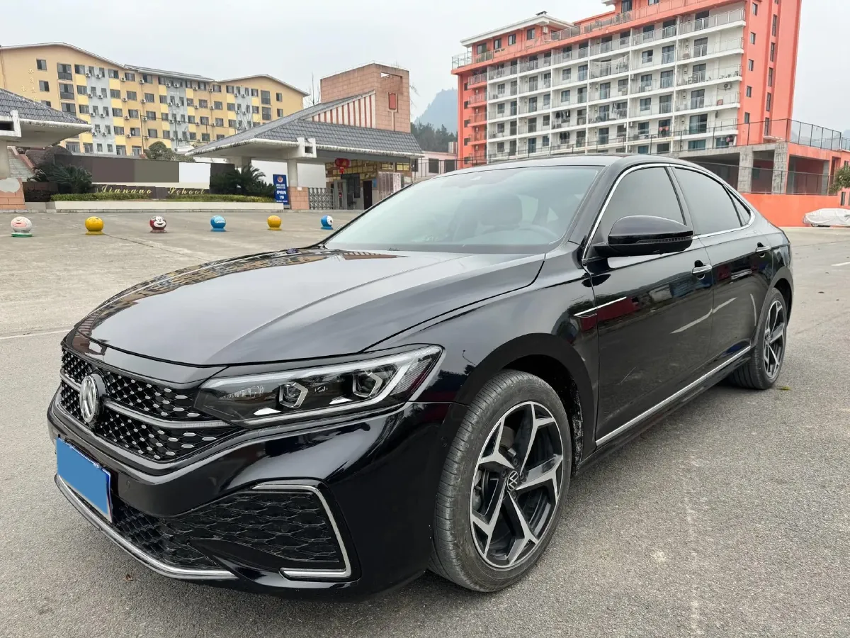 2023 Volkswagen Passat 2.0T 186HP L4 7DCT,autocango,china used car exporter,china ev exporter,chinese used car exporter,chinese used ev exporter