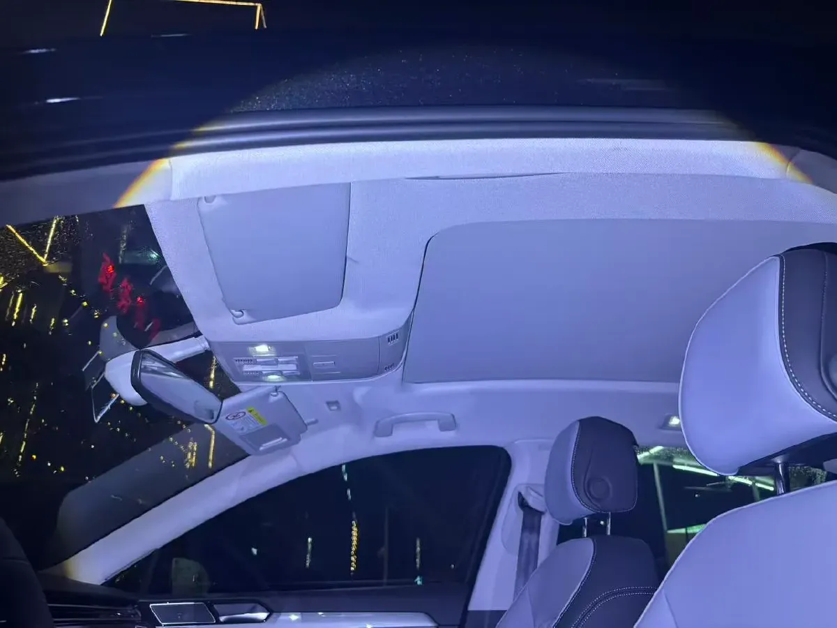 2025 Volkswagen Magotan 1.4T 150HP L4 7DCT,autocango,china used car exporter,china ev exporter,chinese used car exporter,chinese used ev exporter