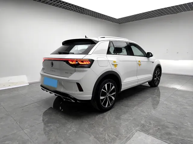 2025 Volkswagen T-Roc 1.5T 160HP L4 7DCT,autocango,china used car exporter,china ev exporter,chinese used car exporter,chinese used ev exporter