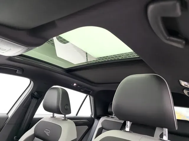 2025 Volkswagen T-Roc 1.5T 160HP L4 7DCT,autocango,china used car exporter,china ev exporter,chinese used car exporter,chinese used ev exporter