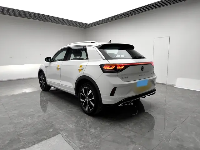 2025 Volkswagen T-Roc 1.5T 160HP L4 7DCT,autocango,china used car exporter,china ev exporter,chinese used car exporter,chinese used ev exporter
