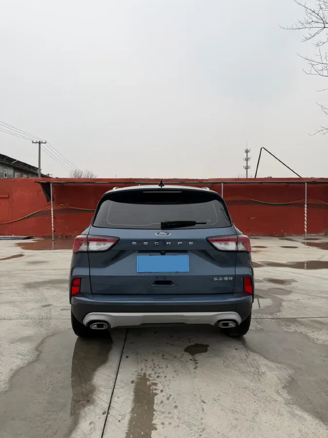 2020 Ford Escape 2.0T 248HP L4 8AT,autocango,china used car exporter,china ev exporter,chinese used car exporter,chinese used ev exporter