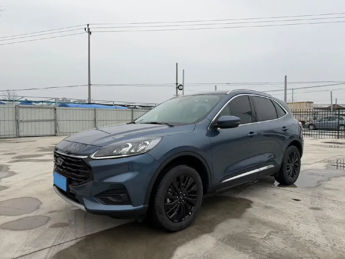 2020 Ford Escape 2.0T 248HP L4 8AT,autocango,china used car exporter,china ev exporter,chinese used car exporter,chinese used ev exporter