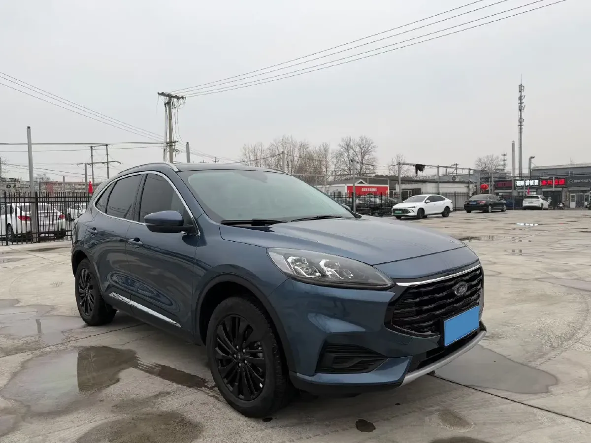 2020 Ford Escape 2.0T 248HP L4 8AT,autocango,china used car exporter,china ev exporter,chinese used car exporter,chinese used ev exporter
