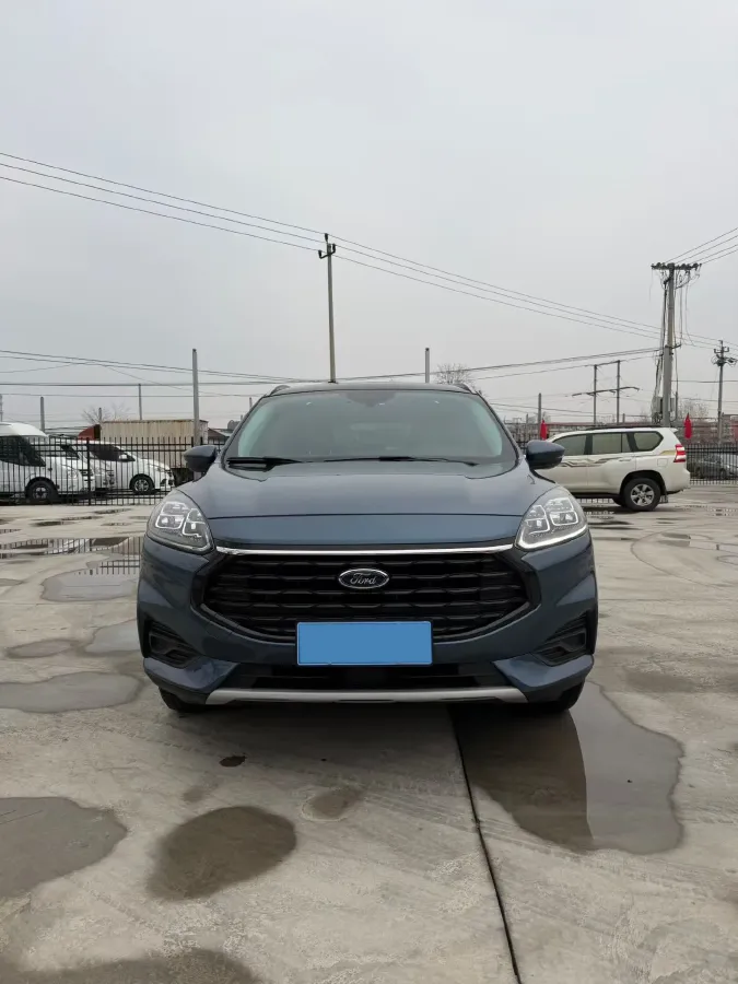 2020 Ford Escape 2.0T 248HP L4 8AT,autocango,china used car exporter,china ev exporter,chinese used car exporter,chinese used ev exporter