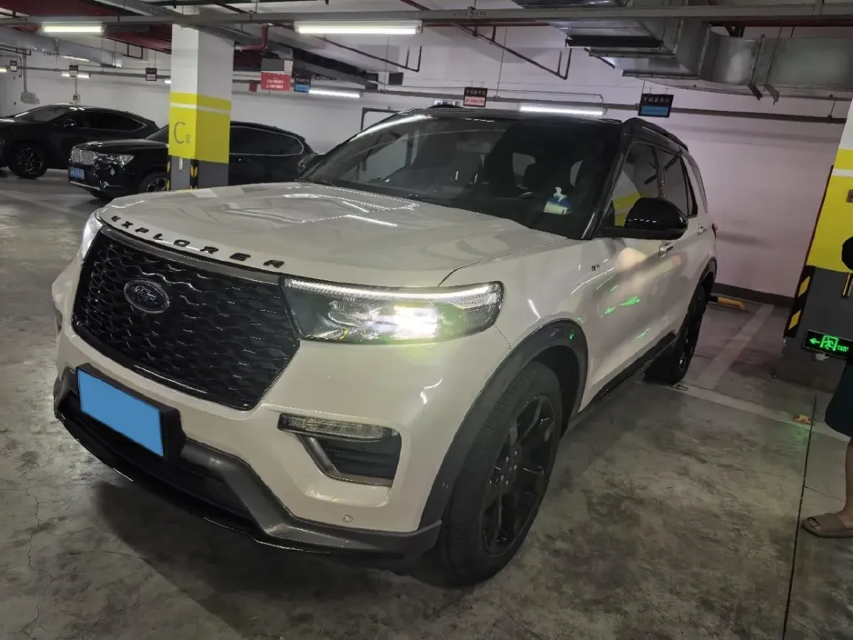 2020 Ford Explorer 2.3T 276HP L4 10AT,autocango,china used car exporter,china ev exporter,chinese used car exporter,chinese used ev exporter