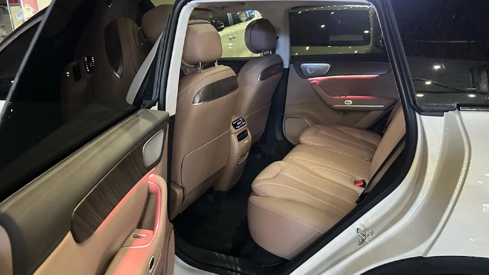 2026 Leapmotor C11 REEV 95HP REEV,autocango,china used car exporter,china ev exporter,chinese used car exporter,chinese used ev exporter