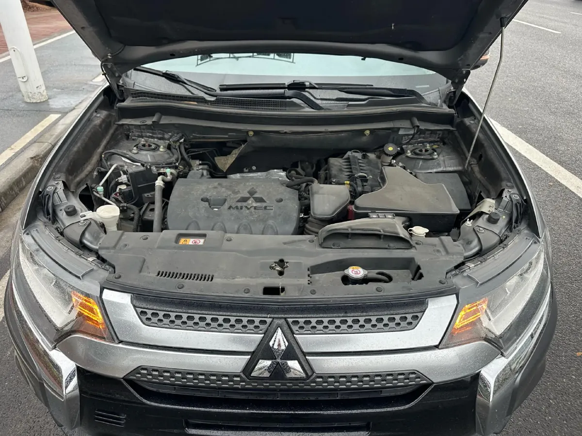 2020 Mitsubishi Outlander 2.0L 166HP L4 CVT,autocango,china used car exporter,china ev exporter,chinese used car exporter,chinese used ev exporter