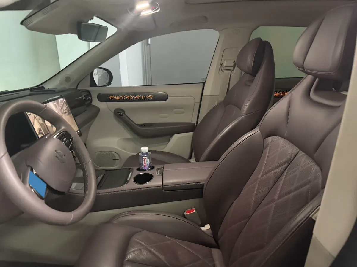 2024 Leapmotor C11 1.5L 95HP L4 REEV 43.74KWH,autocango,china used car exporter,china ev exporter,chinese used car exporter,chinese used ev exporter