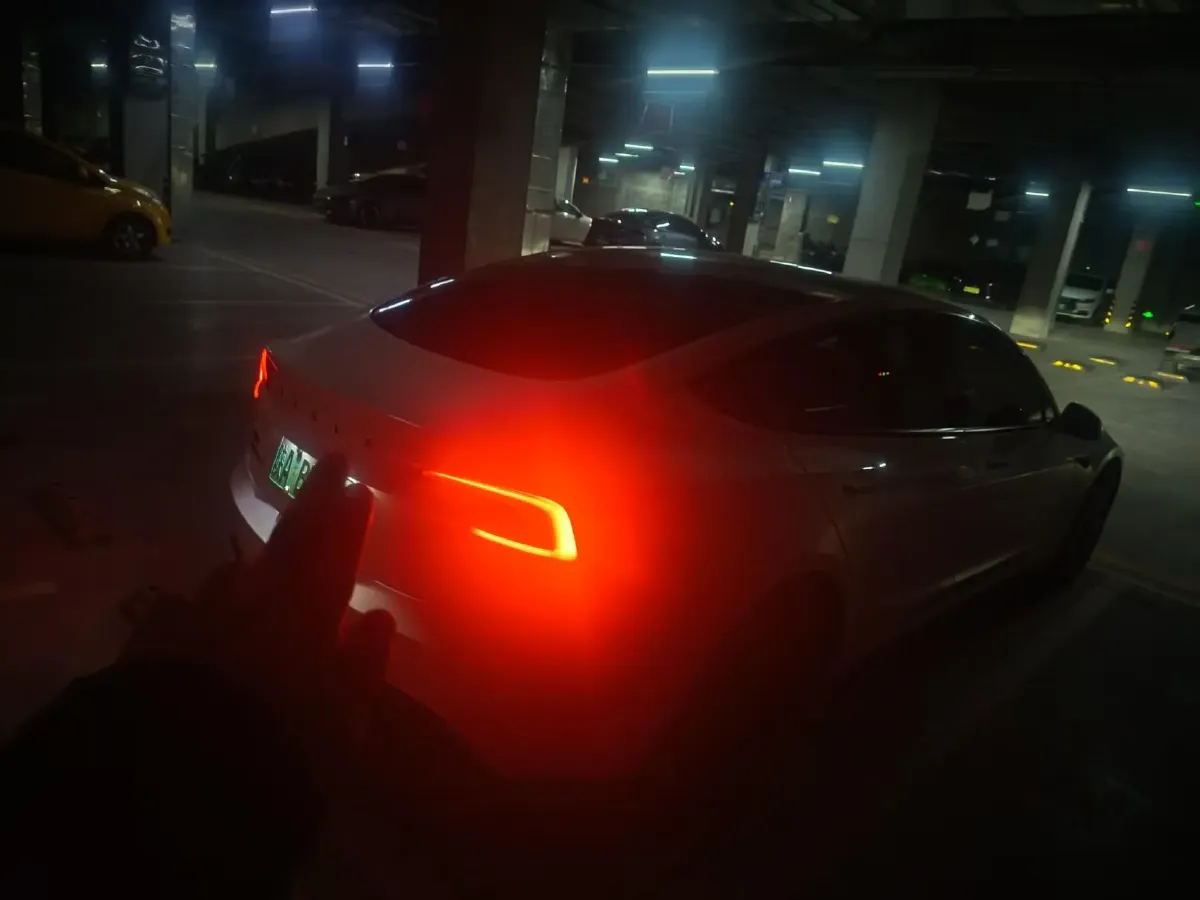 2025 Tesla Model 3 BEV 62.5KWH,autocango,china used car exporter,china ev exporter,chinese used car exporter,chinese used ev exporter