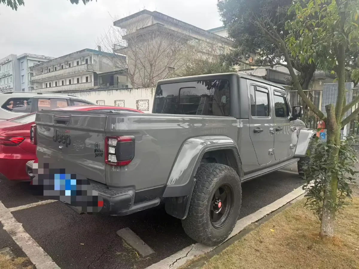 2022 Jeep Gladiator 3.6L 284HP V6 8AT,autocango,china used car exporter,china ev exporter,chinese used car exporter,chinese used ev exporter