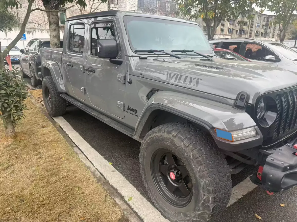 2022 Jeep Gladiator 3.6L 284HP V6 8AT,autocango,china used car exporter,china ev exporter,chinese used car exporter,chinese used ev exporter